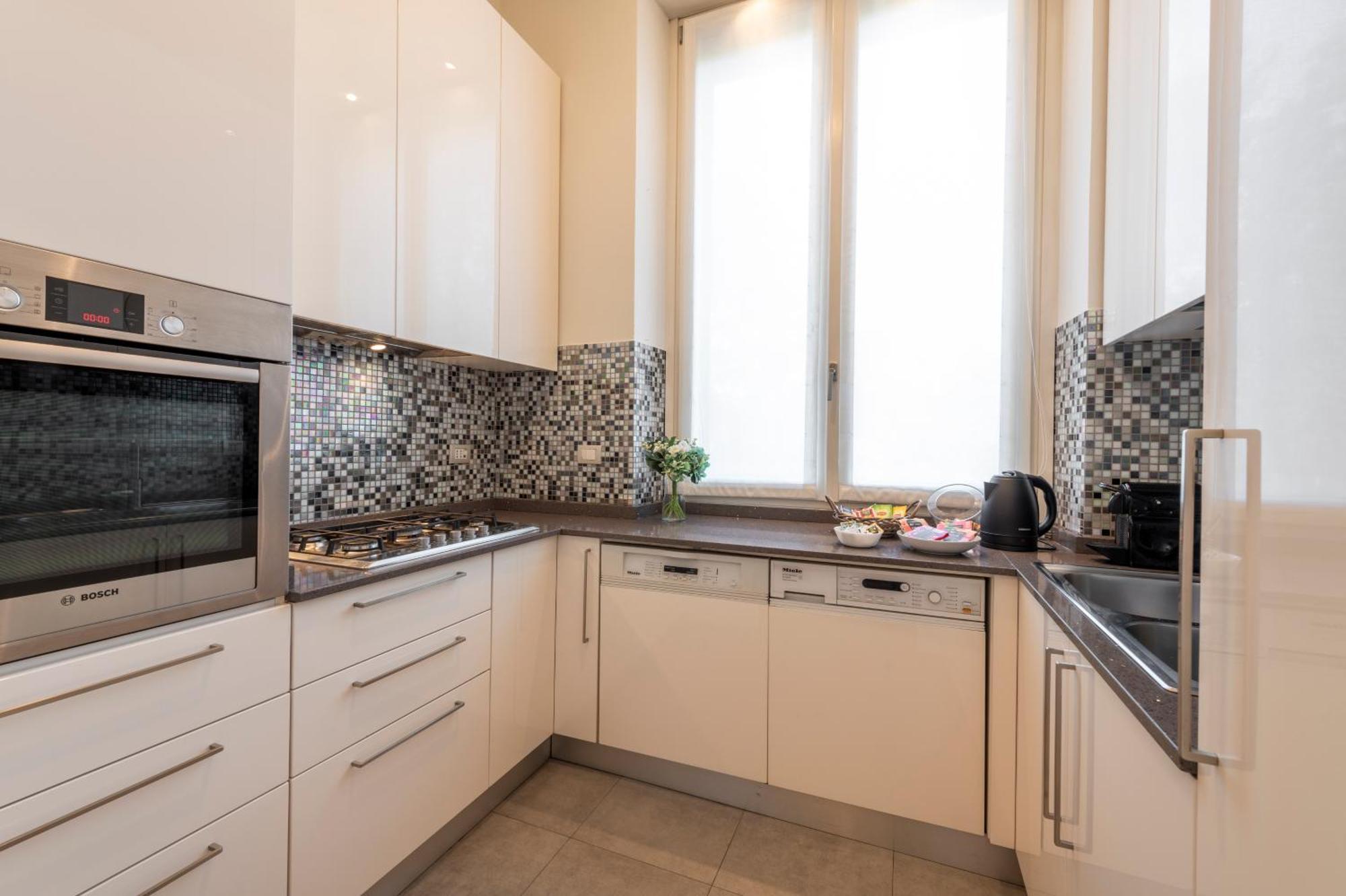 Sempione, 51 Ampio E Luminoso Apartment Milan Bagian luar foto