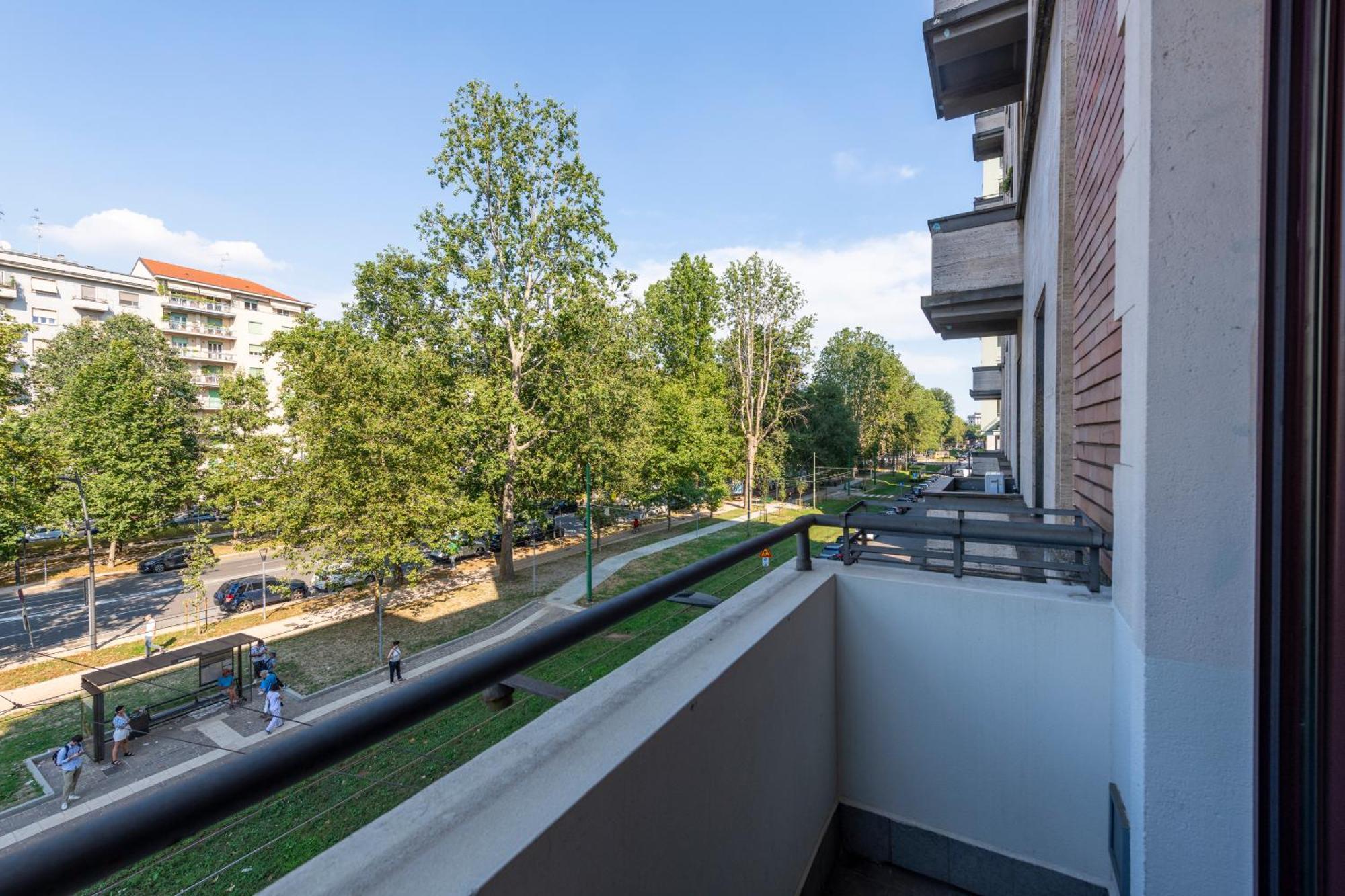 Sempione, 51 Ampio E Luminoso Apartment Milan Bagian luar foto